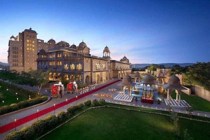 Luxury Golden Triangle with Udaipur: 9-Day Private Cultural Tour from Delhi photo 2