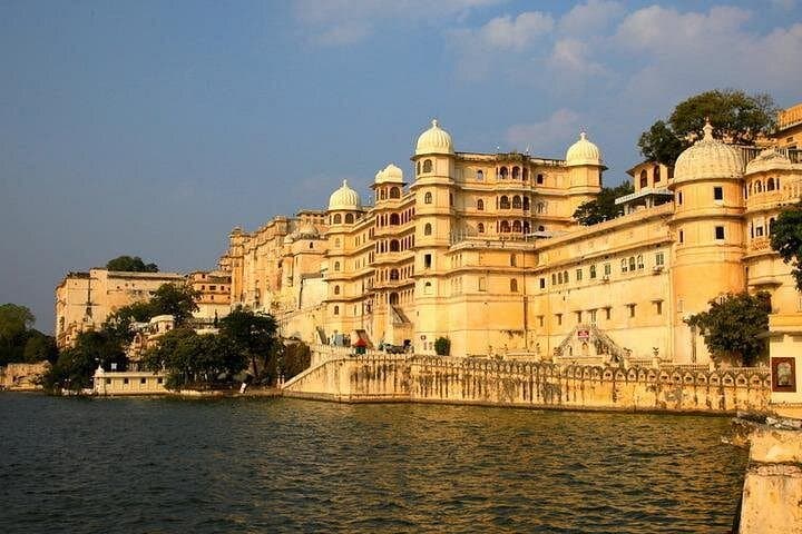 4-Day Cultural Circuit: Mumbai to Udaipur, Jaipur & Delhi with Flights photo 1