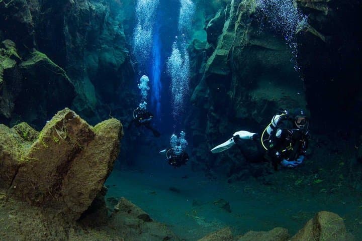 Silfra Fissure Scuba Dive from Reykjavik — Dive Between the Continents photo 5