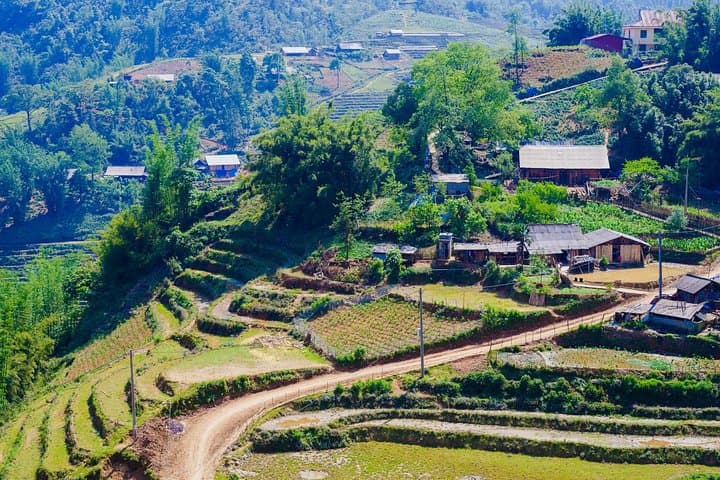 Sapa 2-Day Private Trek: Cat Cat, Y Linh Ho, Lao Chai & Ta Van from Hanoi