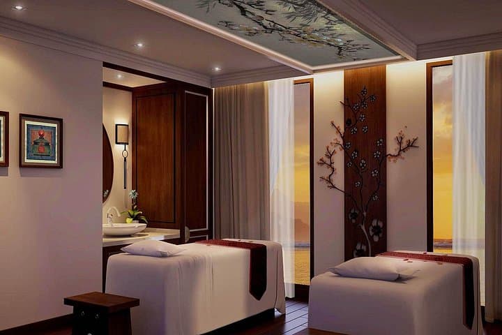 3-Day Ginger Cruise: Ha Long Bay, Cua Van Floating Village & Titop Island photo 1