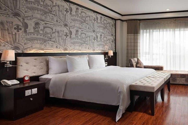 Lan Ha Bay: 4-Day Boss Legend Hotel + Era Cruise from Hanoi photo 2