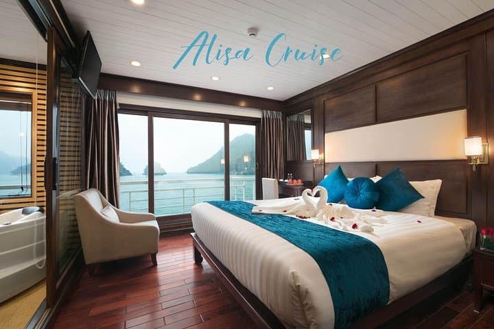 Kayaking and 5-Star Alisa Cruise: 2-Day Halong & Lan Ha Bay Adventure photo 2