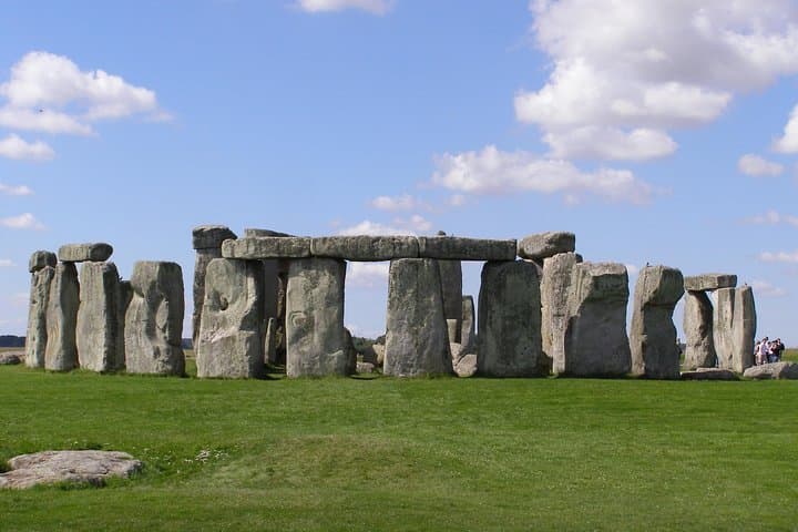 Two-Day Private Tour: Stonehenge, Cotswolds, Bath & Oxford from Southampton photo 2