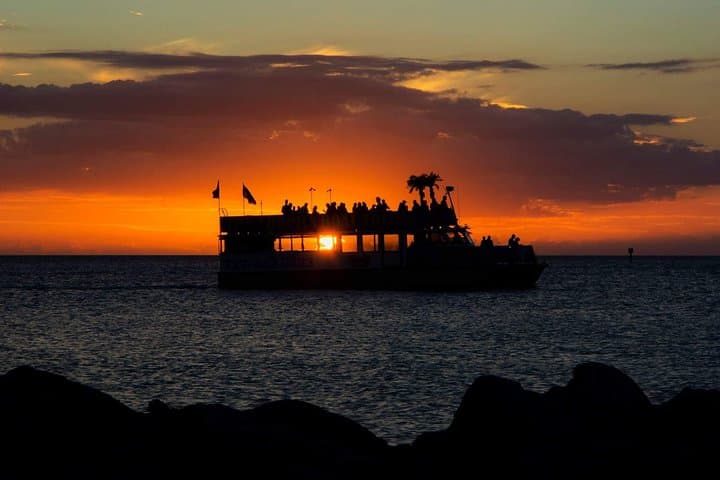 Clearwater Sunset Celebration Cruise: Champagne Toasts & Gulf Views