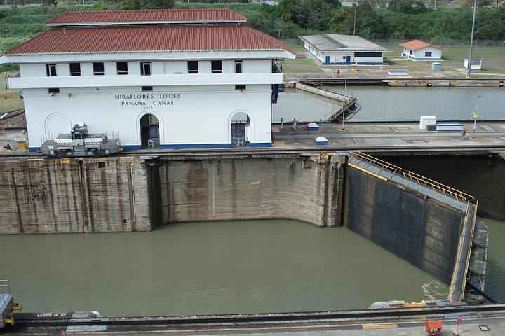 Panama Layover Tour: Panama Canal, Amador Causeway & Casco Viejo photo 1