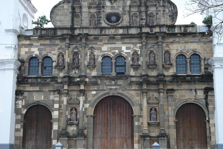 Panama Layover Tour: Panama Canal, Amador Causeway & Casco Viejo photo 2