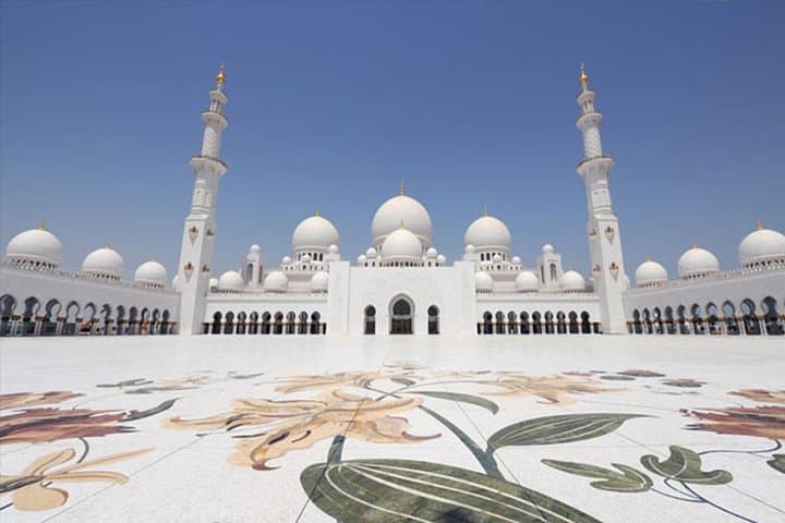 Abu Dhabi Day Trip: Sheikh Zayed Grand Mosque & Heritage Village from Dubai