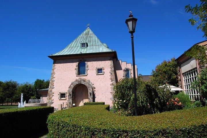 Private 8-Hour Napa Wine Tasting Tour: 3–4 Wineries with Lunch photo 4