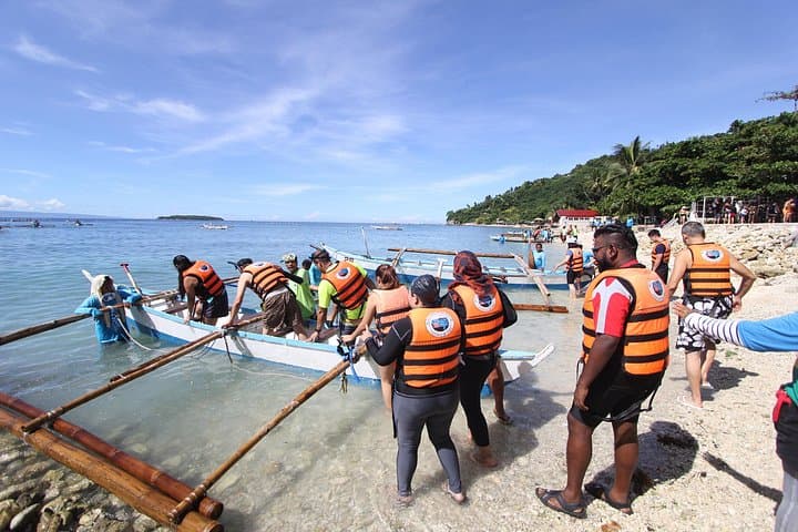 Oslob Whale Shark Swim and Kawasan Falls Canyoneering: One-Day Cebu Adventure photo 3