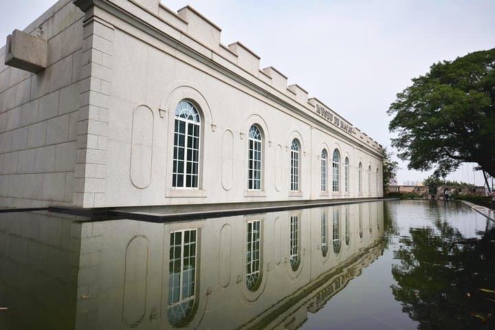 Macau Day Tour from Hong Kong: UNESCO Landmarks, Ferry Crossing & Cotai Strip Option photo 2