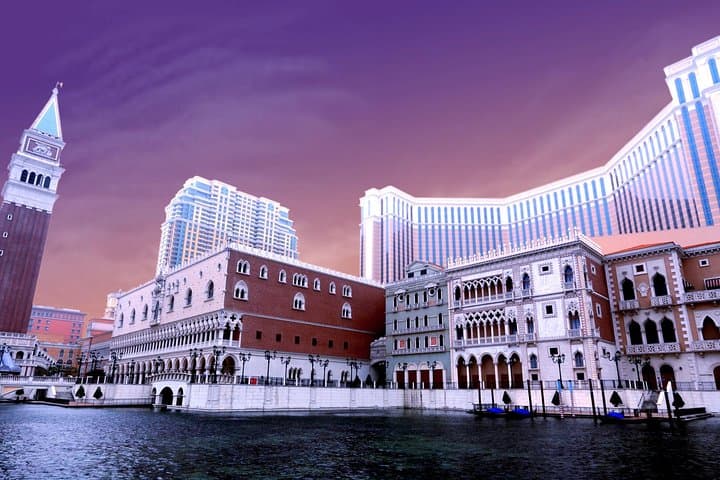 Best of Hong Kong and Macau: 7-Day Highlights Tour with Lantau, Macau & Shenzhen