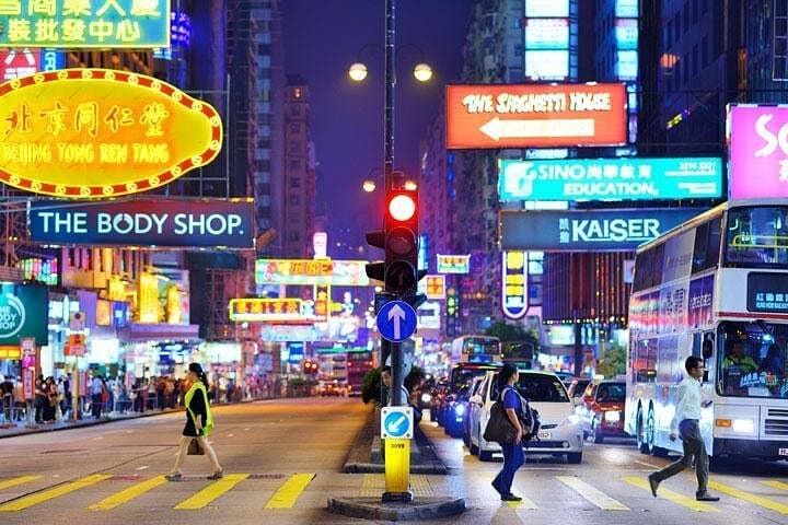 Hong Kong Afternoon Sightseeing and Victoria Harbour Dinner Cruise (Kowloon Pickup) photo 1