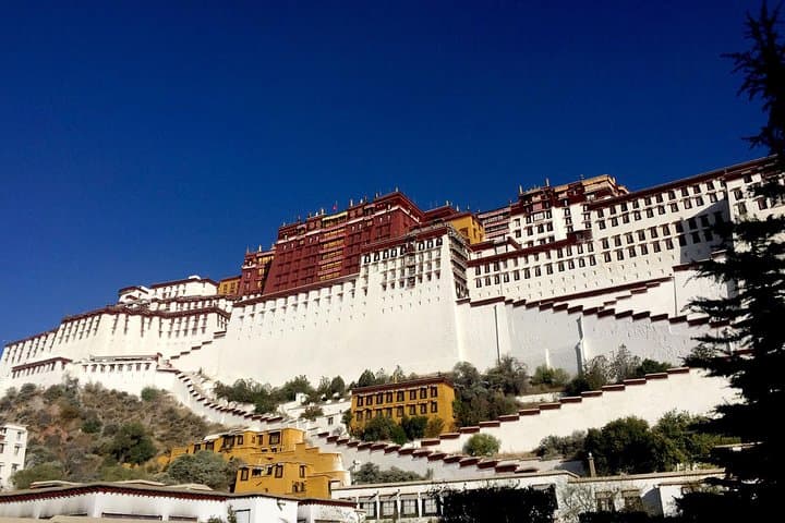 Explore Lhasa and Namtso Lake: 5-Night High-Altitude Tibet Tour with Permit photo 2