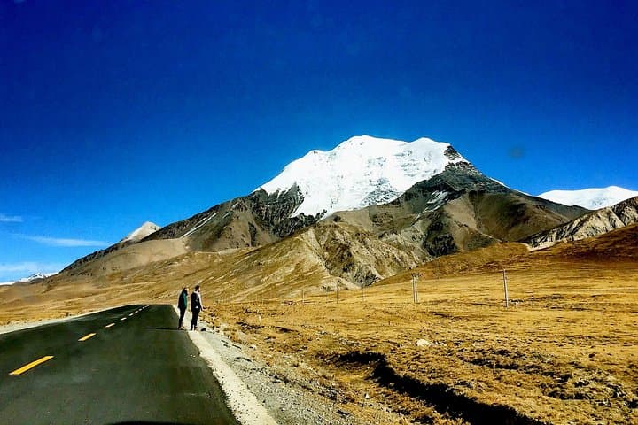 4-Night Lhasa & Yamdrok Lake Explorer — Potala, Monasteries & High-Altitude Scenery photo 2