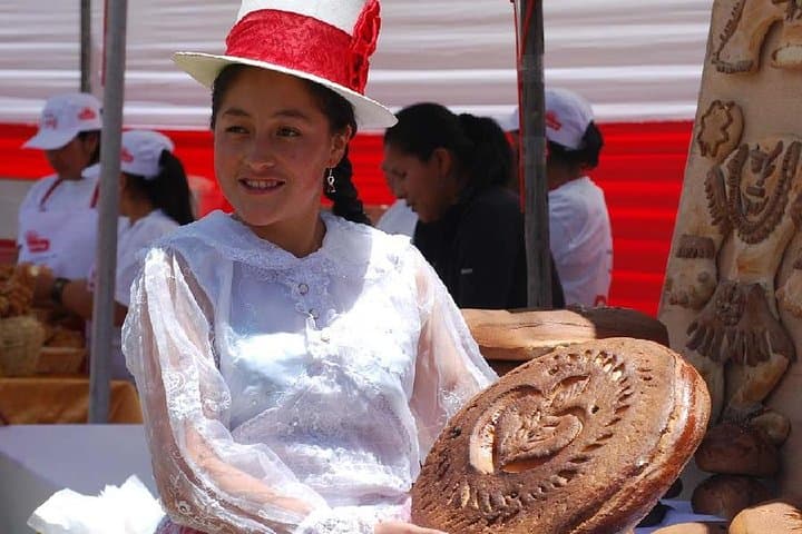 Cusco Half-Day Culinary Tour: Oropesa Bread, Saylla Chicharrón & Tipón Cuy Tasting