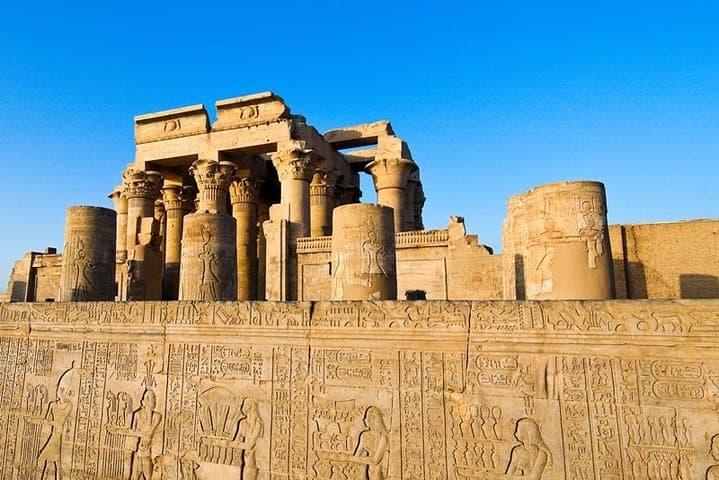 Private Day Trip to Edfu and Kom Ombo from Aswan: Ptolemaic Temples & Nile Sights