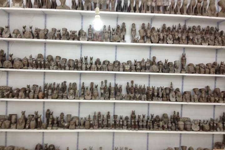 Luxor Shopping Tour: Papyrus, Stone-Carving & Personalized Cartouche Experience photo 2