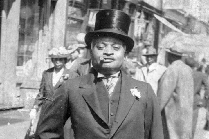 Harlem Renaissance Multimedia Walking Tour — 2-Hour Cultural Walk from Schomburg to the Apollo photo 1