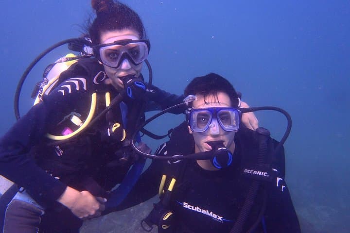 Two-Tank Boat Dives at Isla Roqueta — Acapulco Guided Dives for Certified Divers photo 2