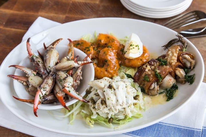 New Orleans Private Food Tour: French Quarter Bites & History Walk photo 2