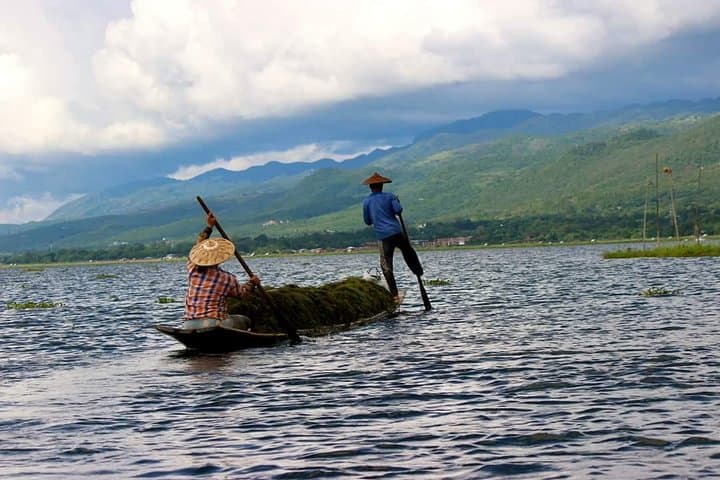 5-Day Bagan and Inle Lake Tour from Yangon — Temples, Floating Gardens & Village Life photo 4
