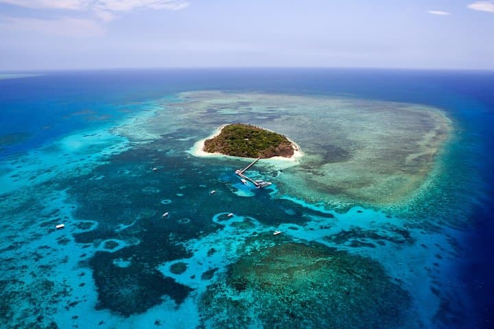 Great Barrier Reef 40-Minute Scenic Flight from Cairns — Reef Hopper Aerial Tour photo 1