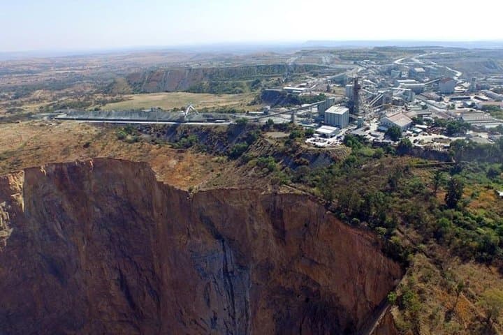 Cullinan Diamond Mine Surface Tour from Johannesburg — Premier Mine Guided Visit photo 2