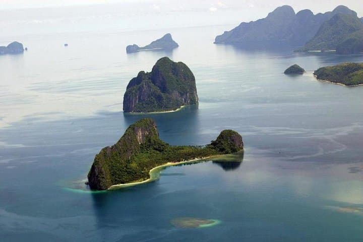Private El Nido Tour C: Helicopter Island, Secret Beach & Cadlao Lagoon photo 2