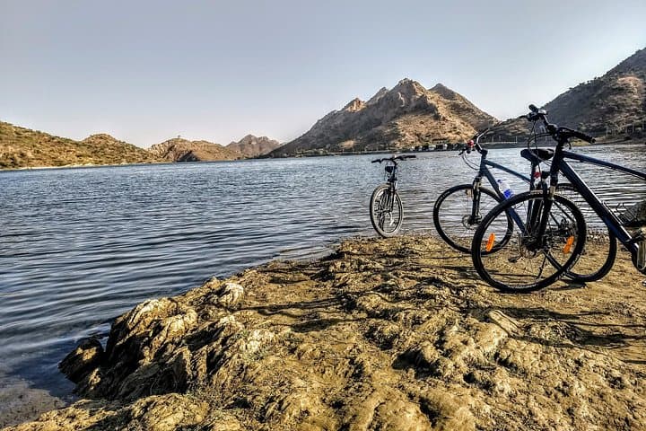 Morning Bike Tour of Udaipur: Lakes, Villages & Aravalli Ridges