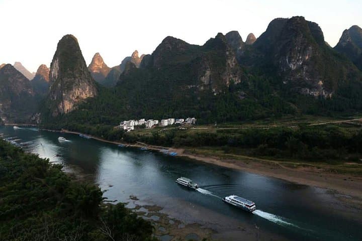 Guilin Li River Cruise and Yangshuo West Street Private Day Tour photo 2