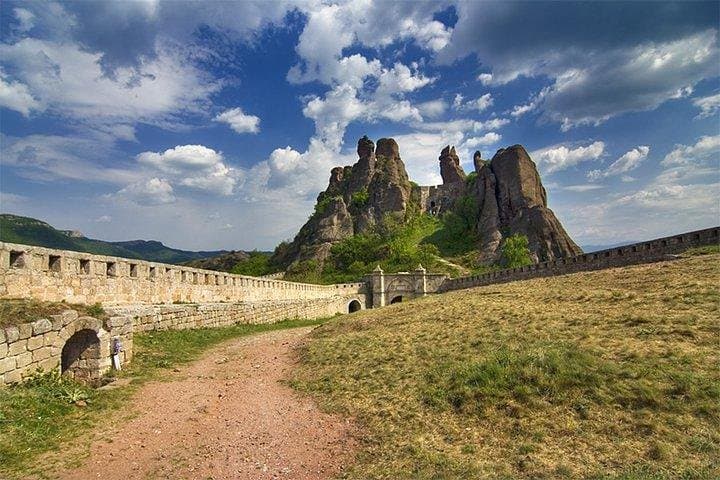 Belogradchik Full-Day Tour: Explore Bulgaria's Sculpted Rocks and Magura Cave