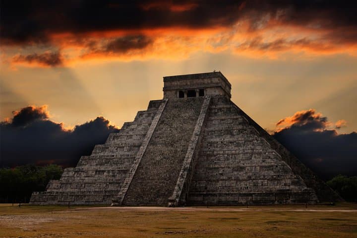 Chichén Itzá, Cenote Noolhá & Valladolid: Full-Day Tour from the Riviera Maya