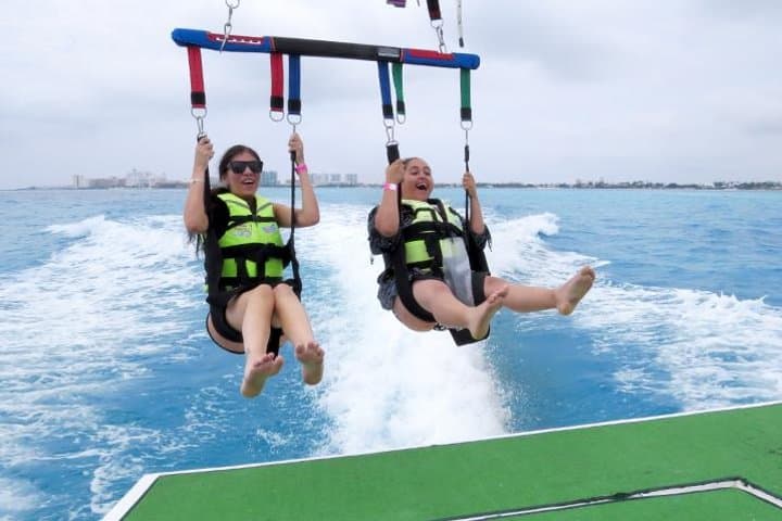 Parasail Over Cancun Bay: 80-Meter Flight with Isla Mujeres Views photo 5