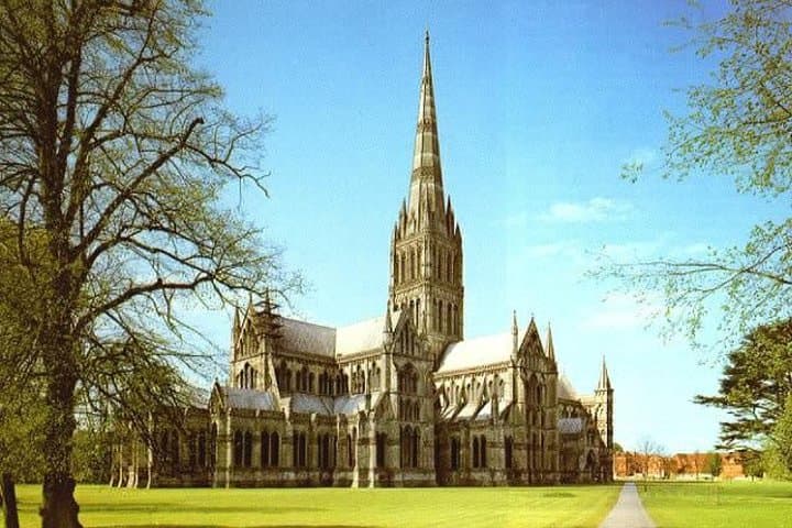 Stonehenge & Avebury in One Day: Full-Day Salisbury Megaliths Tour photo 2