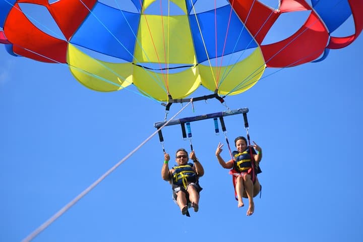 Punta Cana Party Cruise: Snorkel, Hooka Dive & Parasail from a Catamaran photo 6
