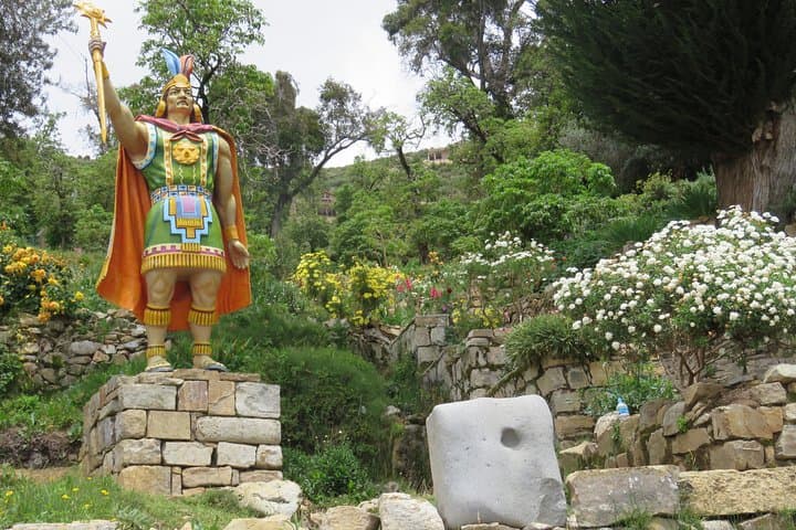 Full-Day Private Tour to Lake Titicaca & Isla del Sol from La Paz photo 3