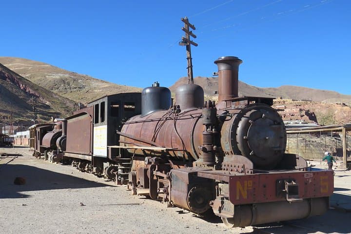 Private Day Trip: Uyuni Salt Flats, Incahuasi & Pulacayo Mining History photo 3