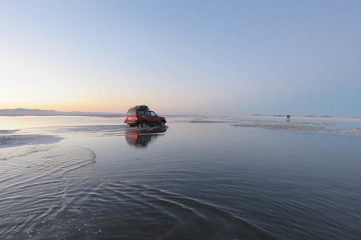 Half-Day Uyuni Salt Flats Sunset Tour — Incahuasi Island & Toast photo 4