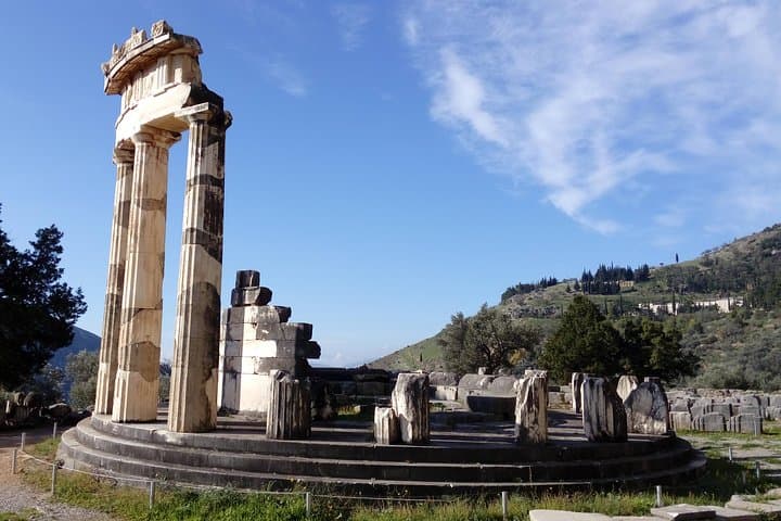 Private Delphi & Hosios Loukas Day Tour from Athens: Temple of Apollo, Arachova Lunch & UNESCO Monastery photo 2