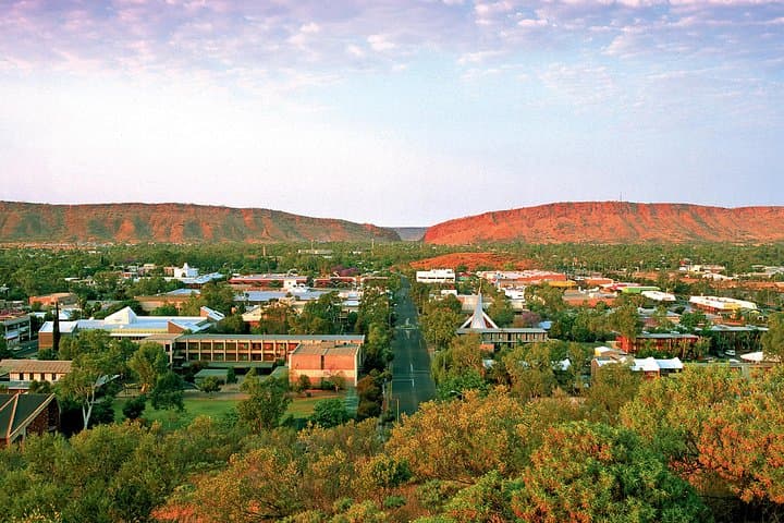 Alice Springs to Uluru One-Way Shuttle: Scenic Transfer to Ayers Rock photo 2