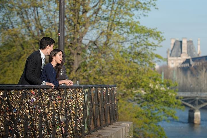 Paris Small-Group City Tour and Seine River Cruise with Champagne photo 2