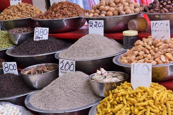 Private Full-Day Shopping Tour in New Delhi: Old Delhi Markets, Street Food & Rickshaw Ride