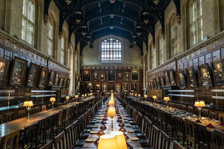 Oxford Harry Potter Walking Tour with Christ Church Entry — Guided & Self-Guided Experience