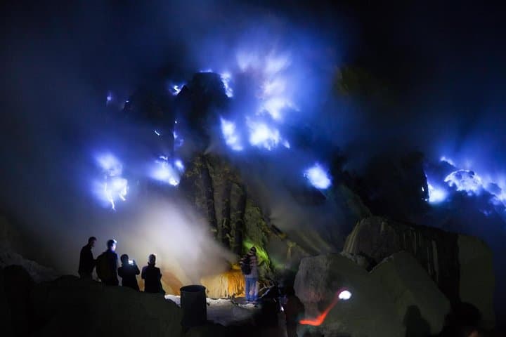Ijen Blue Fire Overnight Trek from Bali — Night Hike to the Sulfur Crater photo 2