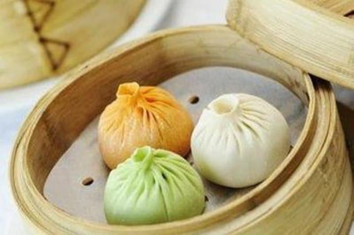 Pearl River Night Cruise and Cantonese Dim Sum in Guangzhou