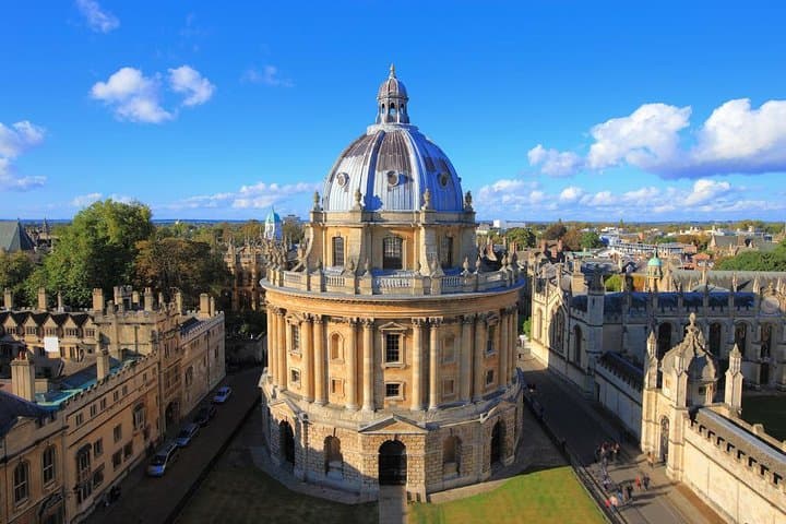 Private Oxford Walking Tour with University Alumni Guide — Tailored University Walks & Harry Potter Sites photo 2