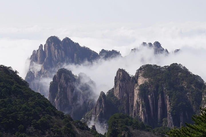 One-Day Huangshan Private Tour: Cable-Car Summit of Yellow Mountain