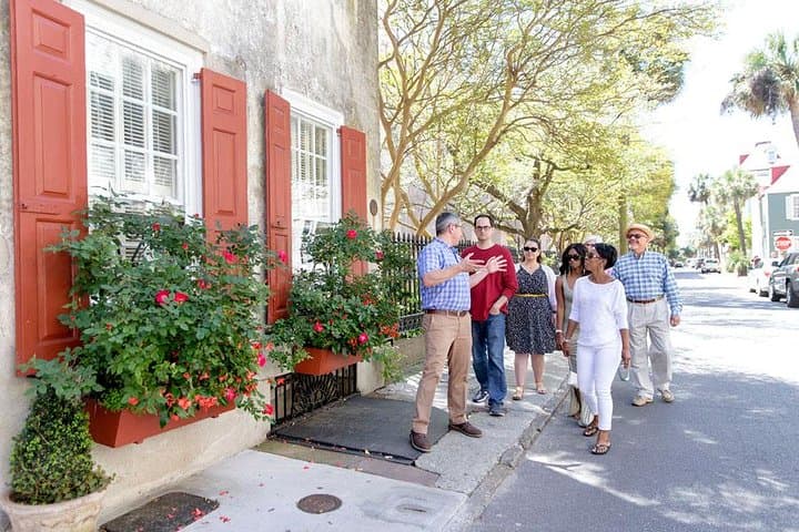 Historic Charleston Stroll: Rainbow Row, The Battery & Powder Magazine photo 2