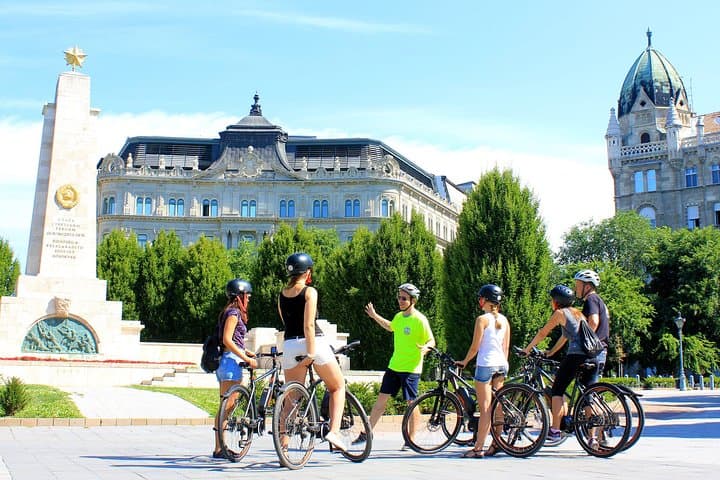 Private Budapest E-Bike Tour: 4-Hour Guided Ride Along the Danube photo 2
